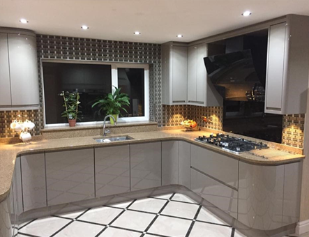 Really pleased with our granite worktops which are super easy to keep clean. My sister is now planning her new kitchen and will be getting her quartz from Stone Synergy.